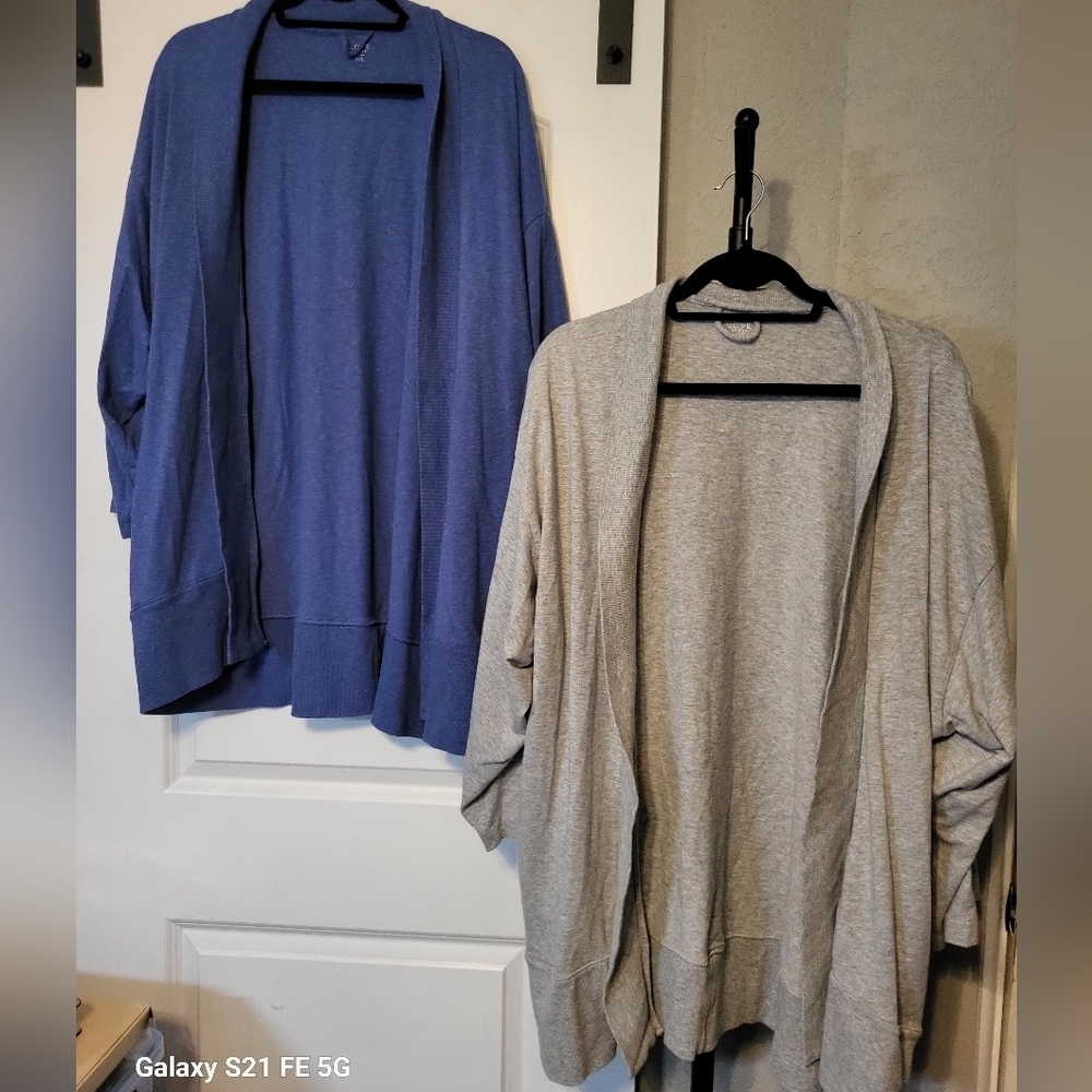 2-Pack Love By Gap Long Sleeve Cardigan Sweaters w/pockets, M/L (Runs Big), EUC